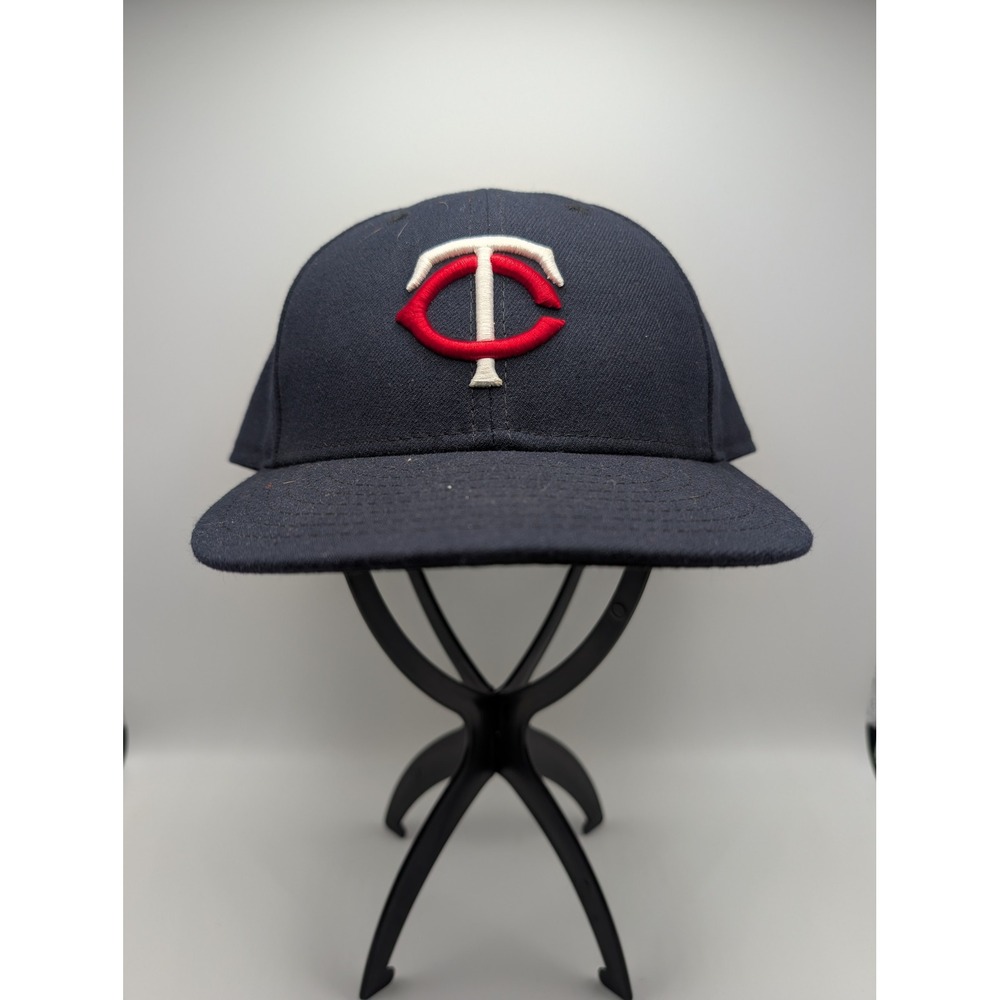 New Era 59FIFTY Low Profile Minnesota Twins MLB On-Field Hat Navy Blue 7 3/4